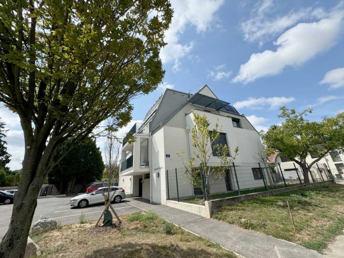 Haus in Grünruhelage mit Parkplatz