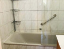 Badezimmer mit Wanne in einer 3 Zimmer Wohnung nahe der Donauinsel